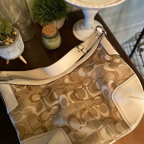 Coach shoulder bag - Picture 2 of 6